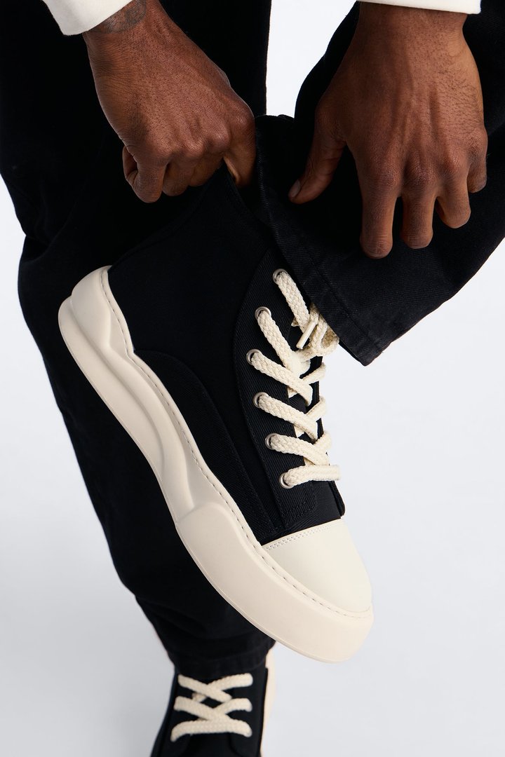 City Stride Canvas Chunky Hight Top Sneaker - Black