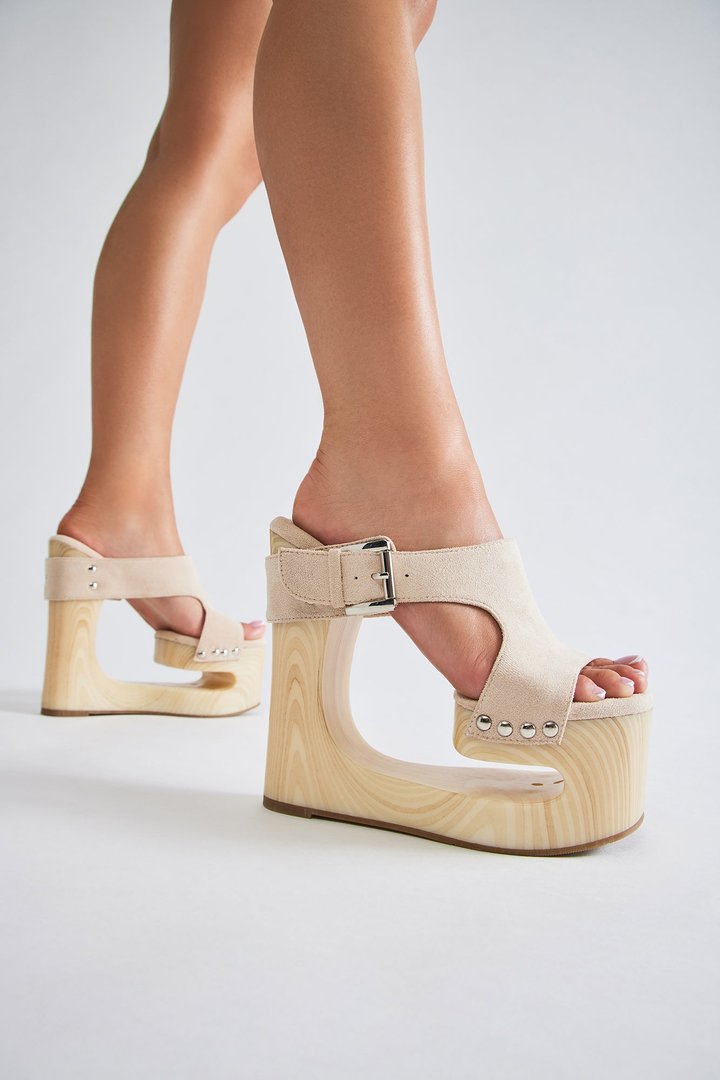 One Last Chance Wedges - Cream