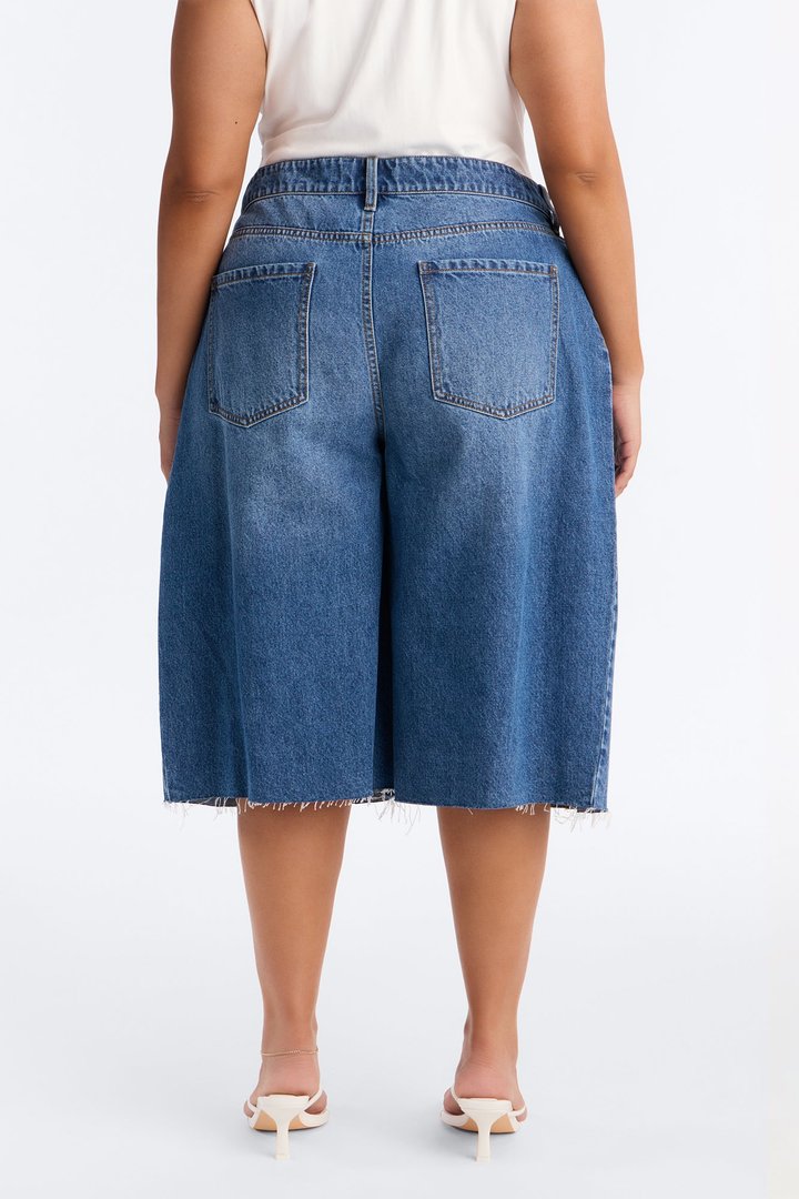 Aleksa Pleated Non Stretch Denim Jorts - Dark Wash