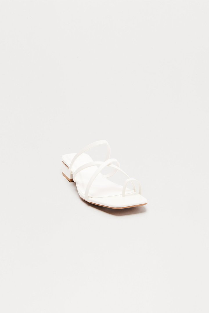Sagittarius Toe Ring Sandals - Off White