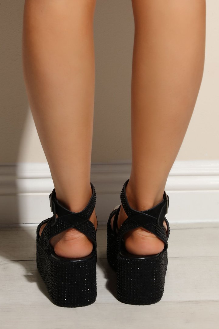 Take You Back Flatforms - Black