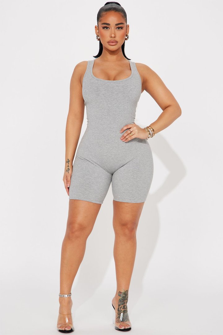 Naveah Scoop Neck Snatched Romper - Heather Grey