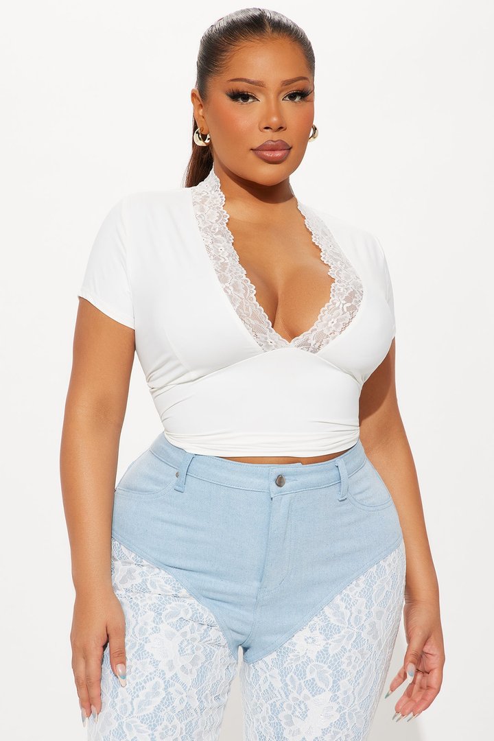 Sarai Lace Short Sleeve Top - White