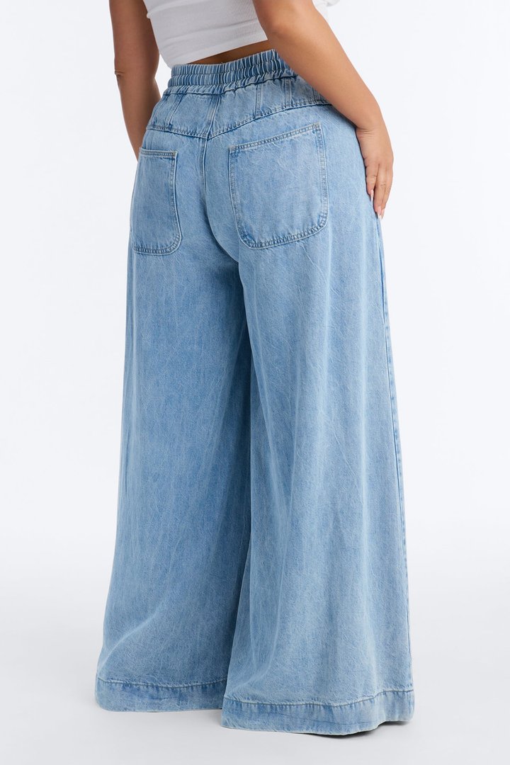 Shaylene Tie Waist wide Leg Jeans - Light Wash
