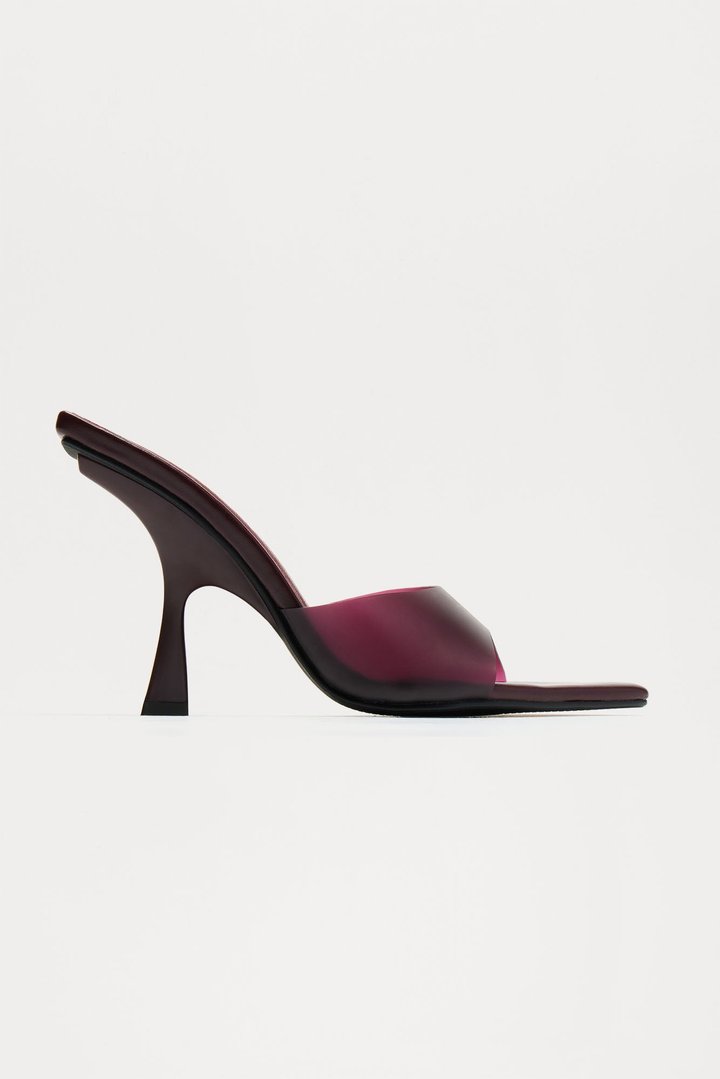 Naomi Pointed Toe Mules - Burgundy