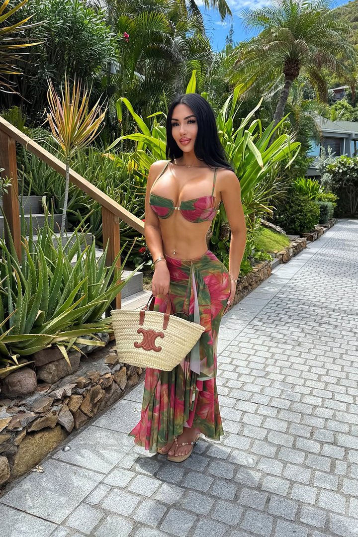 Tantalizing Tropics Bikini And Sarong - Green/combo