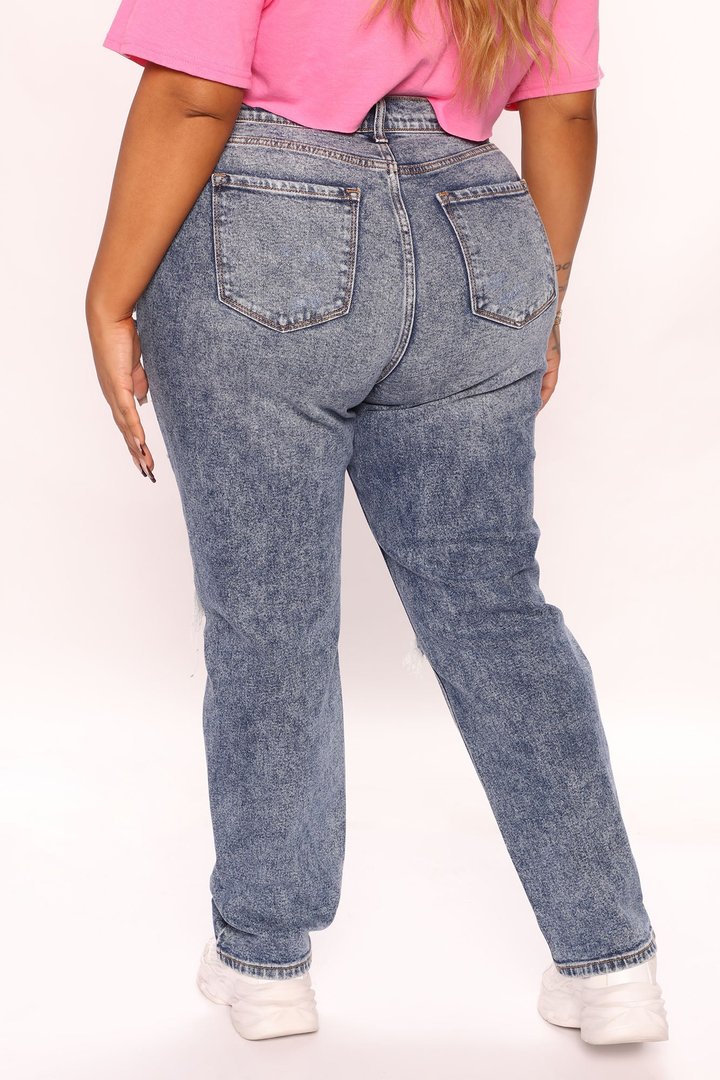 Go Off Boyfriend Distressed Jeans - Medium Blue Wash