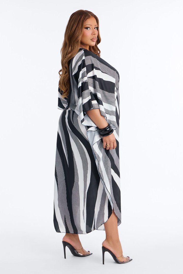 Private Island Maxi Cover Up - Black/White