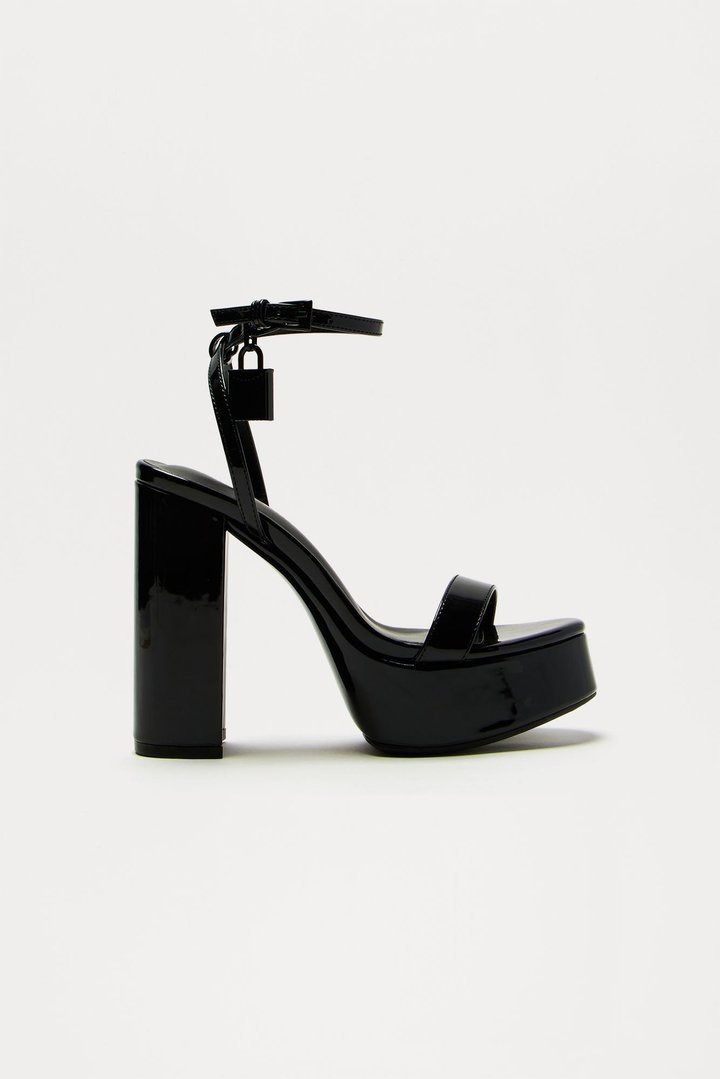 Never Average Heels - Black