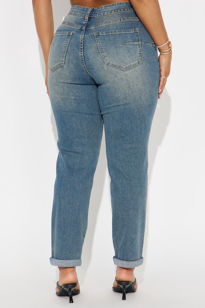Clara Super Stretch Sculpting Mom Jeans - Vintage Wash