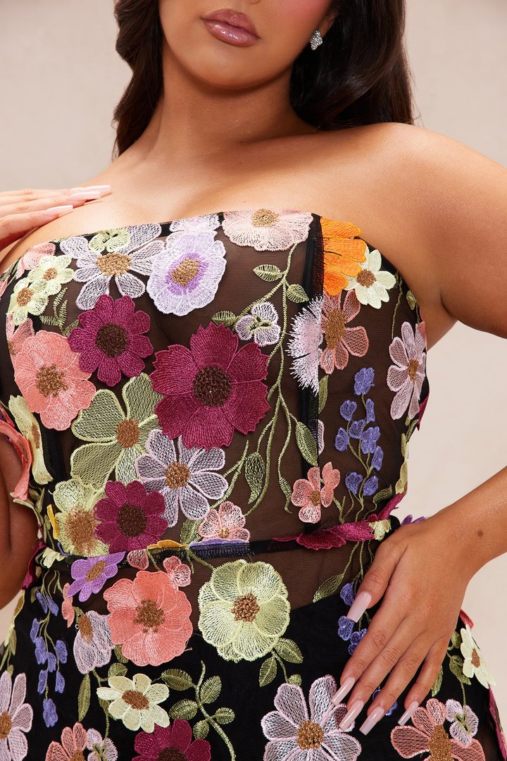 Kelli Floral Embroidered Midi Dress - Black/combo
