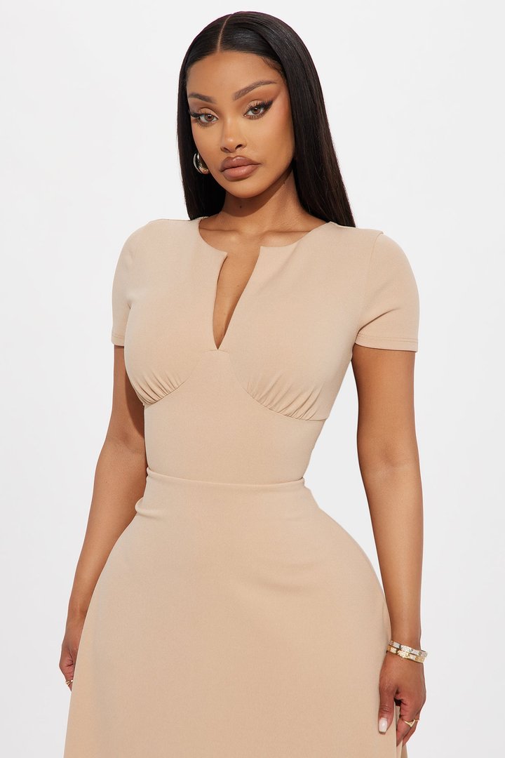Charolette Short Sleeve Midi Dress - Taupe