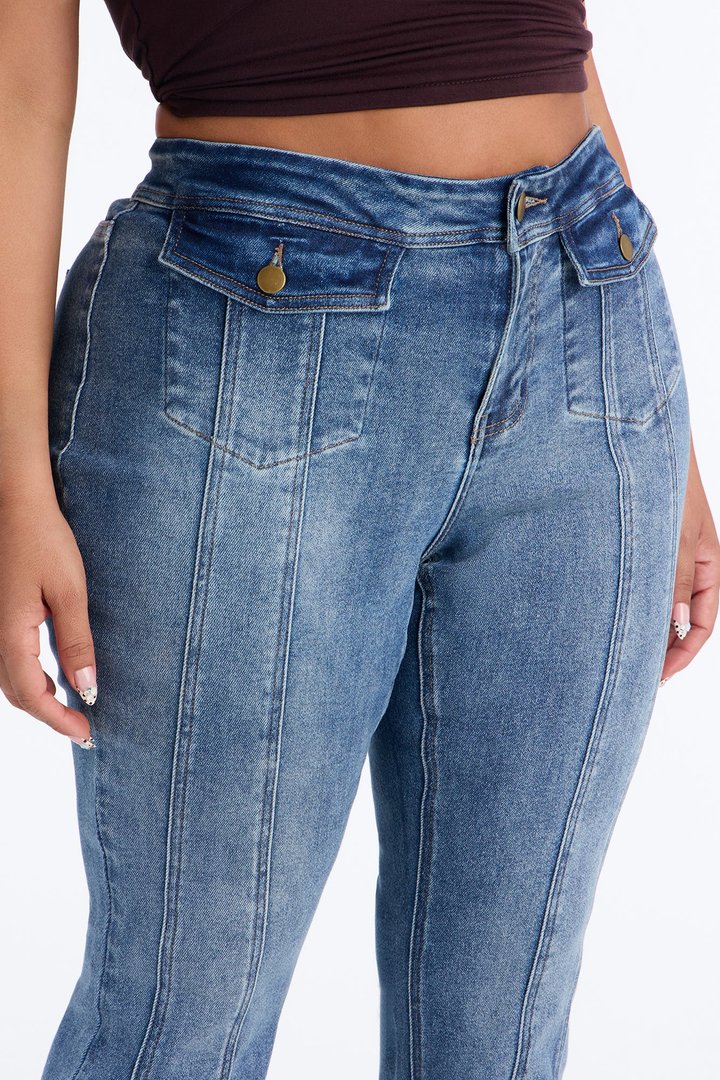 Hardly Seams Stretch Bootcut Jeans - Medium Wash