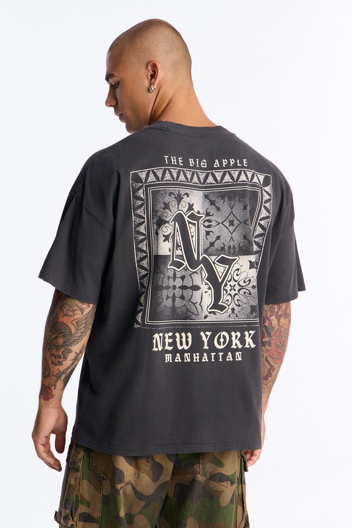 Manhattan New York Short Sleeve Tee - Washed Black