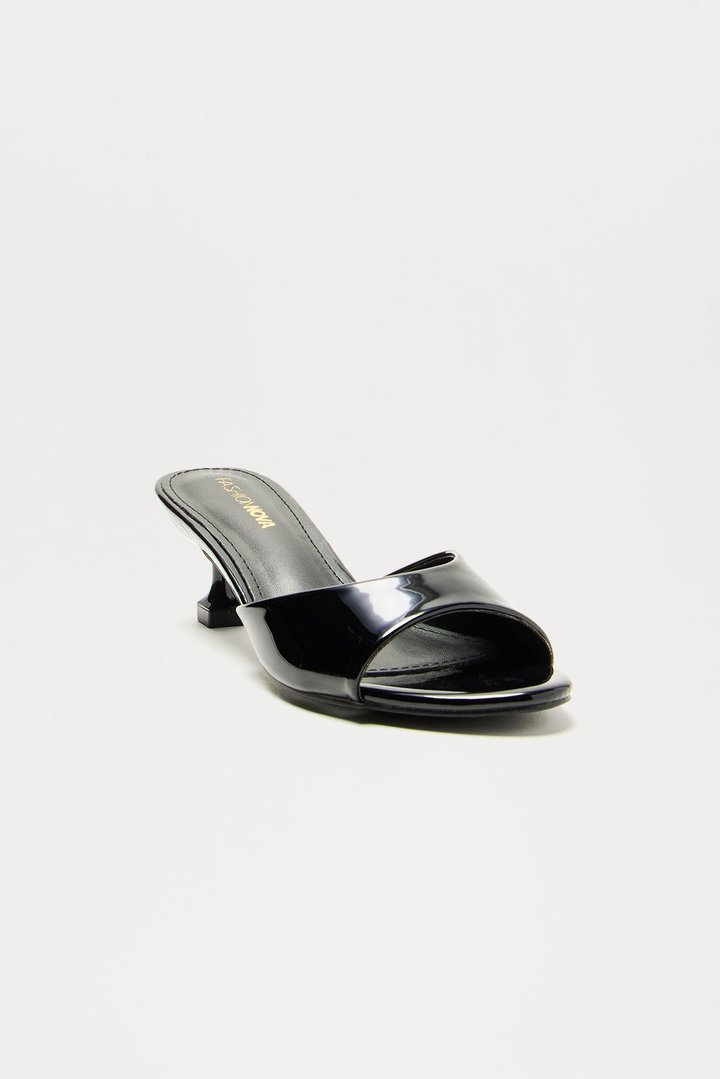 Honey Kitten Heels - Black