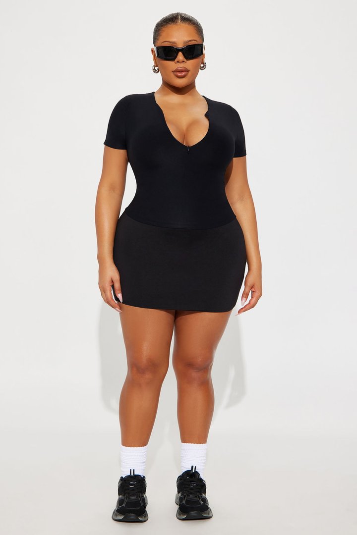 Second Skin Double Lined Zip Front Short Sleeve Top - Black
