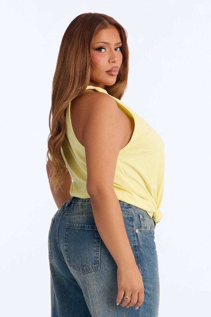 Halfway There Knot Short Sleeve Tee - Butter Yellow