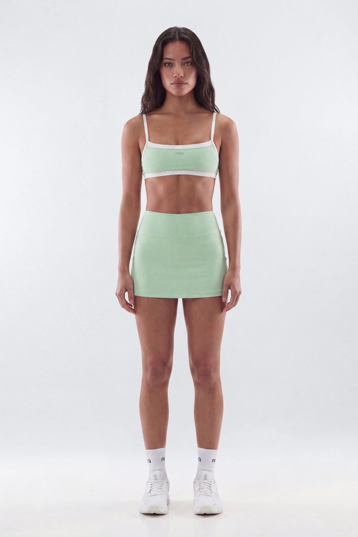 AirSculpt™ Contrast Strap Sports Bra - Cool Mint