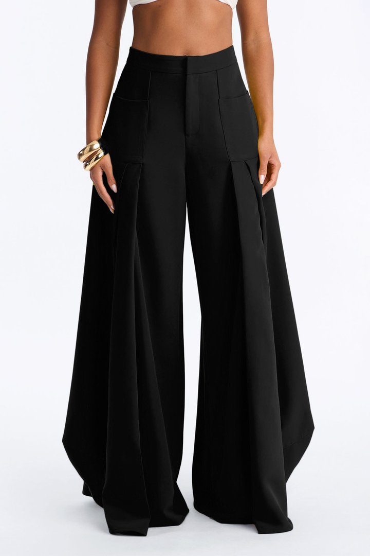 Stand Out Super Wide Pleated Trouser - Black