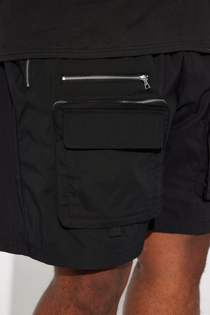 In The Field Relaxed Cargo Shorts - Black