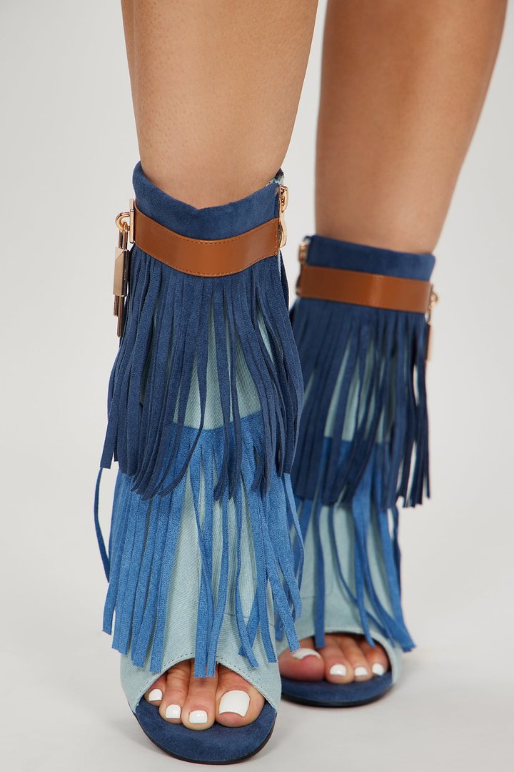 New Girl On Da Block Flat Sandals - Denim