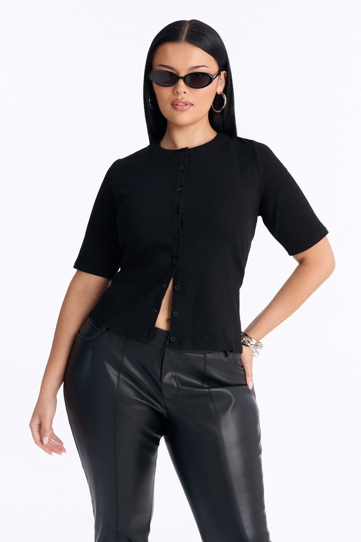 It Girl Elbow Sleeve Ribbed Button Up Top - Black