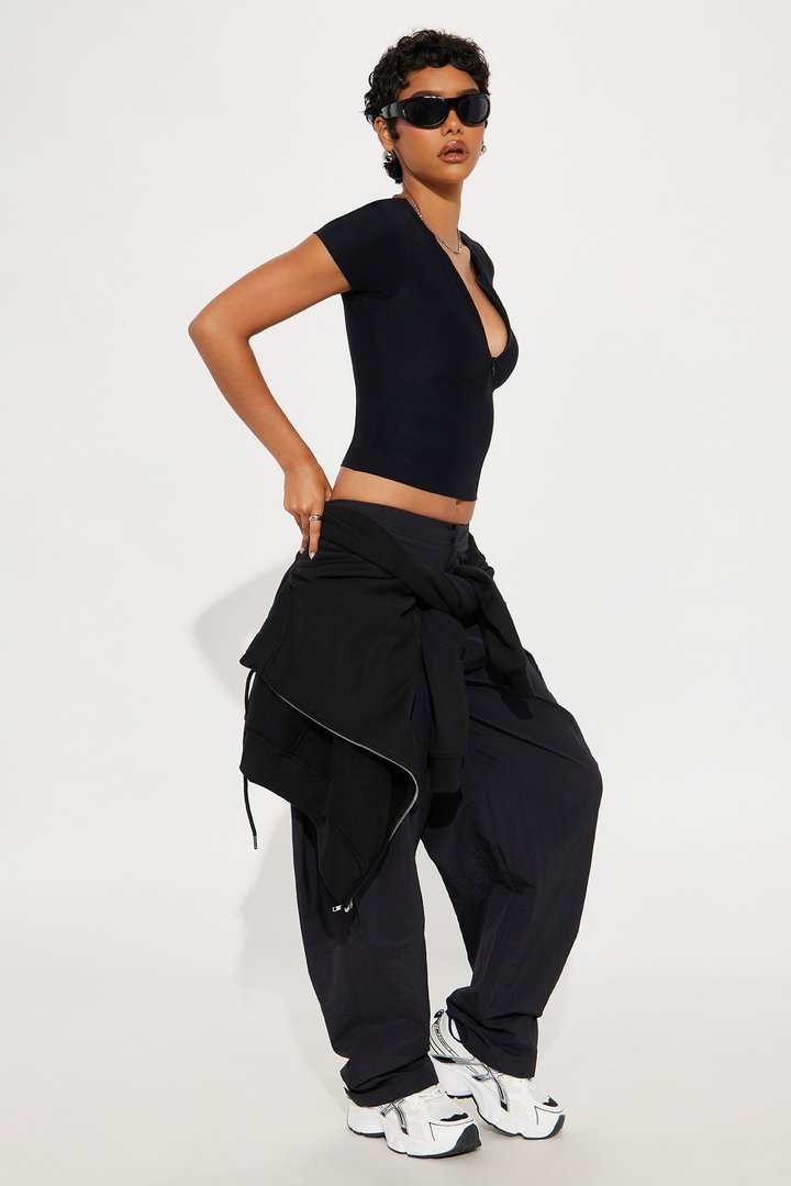 Second Skin Double Lined Zip Front Short Sleeve Top - Black