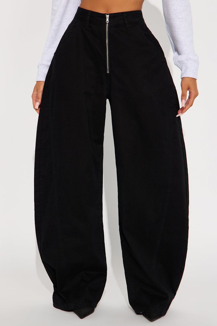 Chloe Barrel Leg Pant - Black