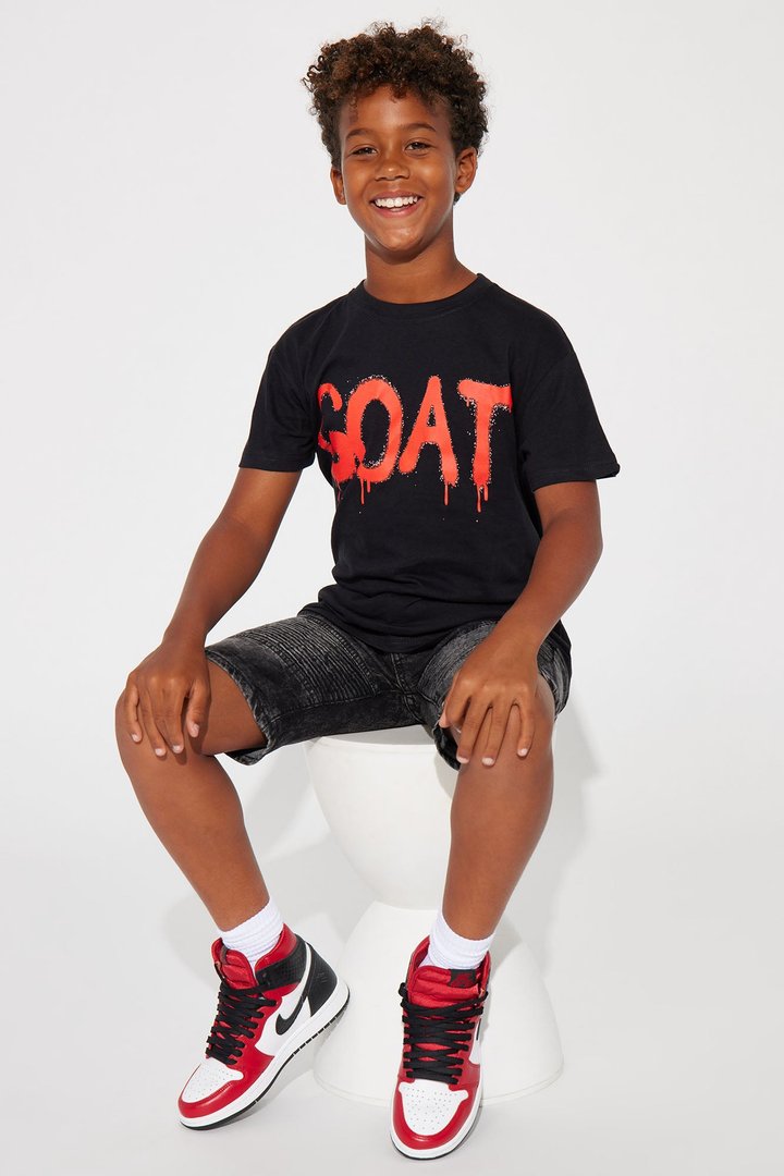 Mini Diamond Goat Short Sleeve Tee - Black