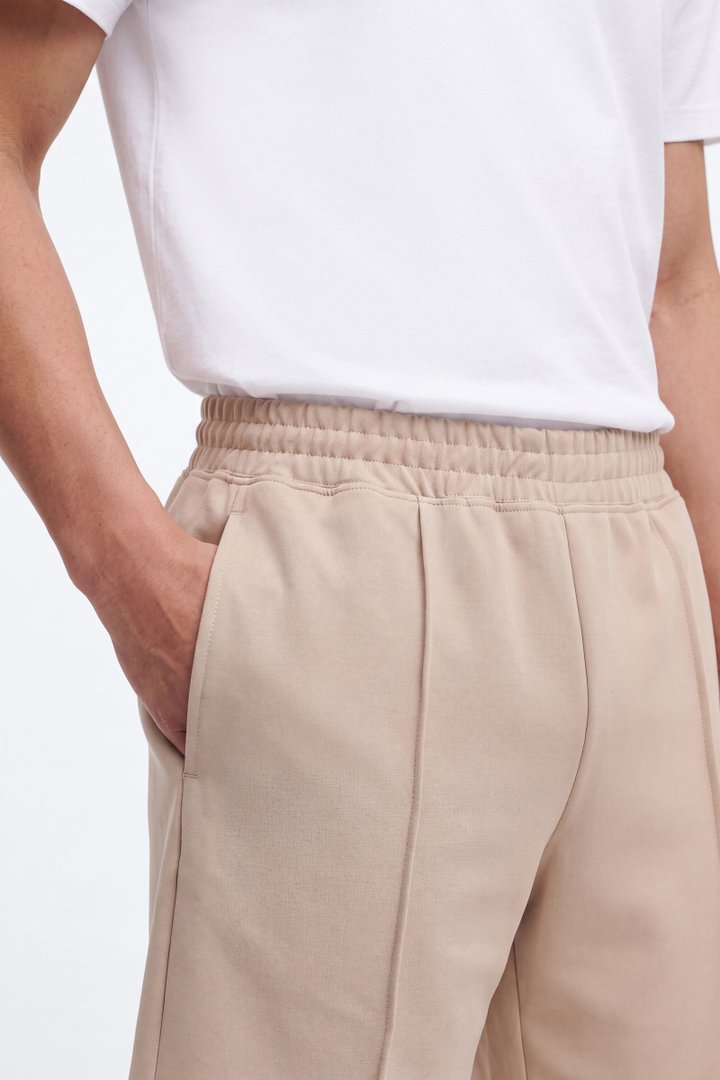 Structured Fleece Pintuck Relaxed Short - Tan