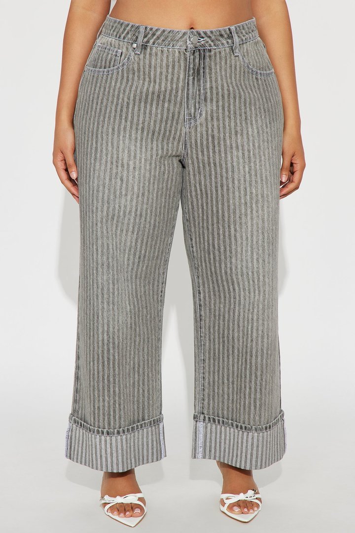 Catch Up Cuffed Wide Leg Jeans - Grey