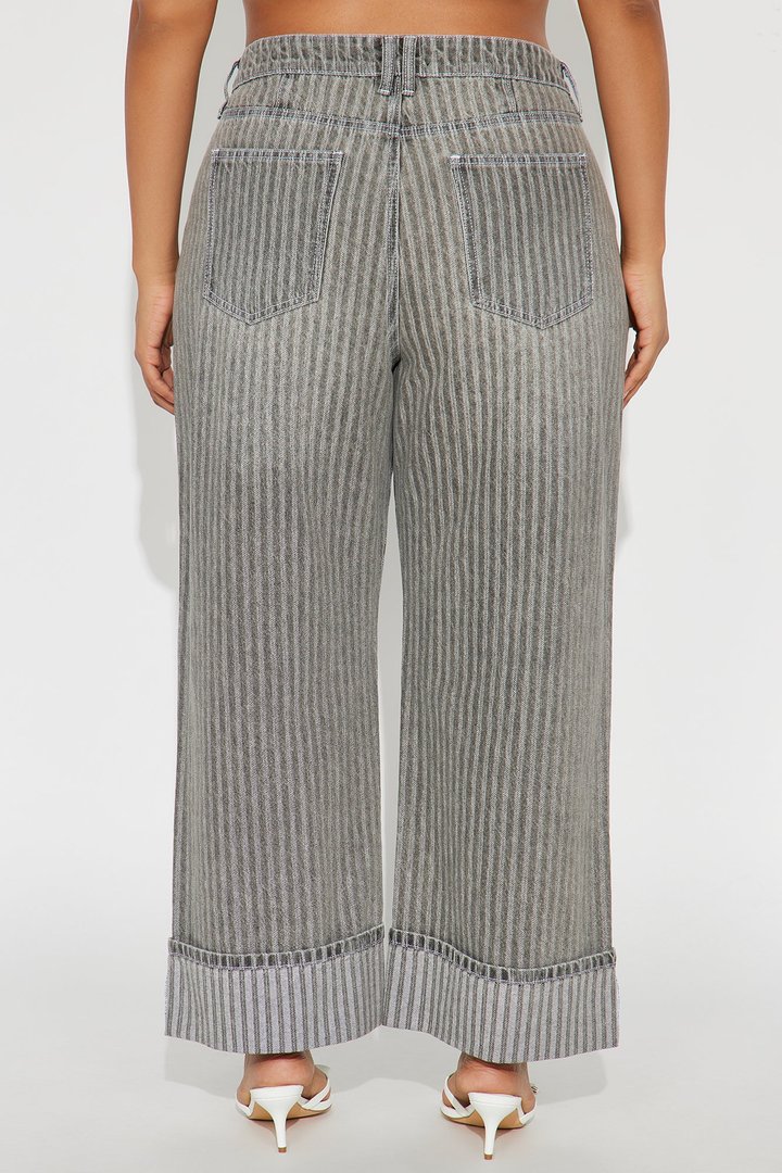 Catch Up Cuffed Wide Leg Jeans - Grey