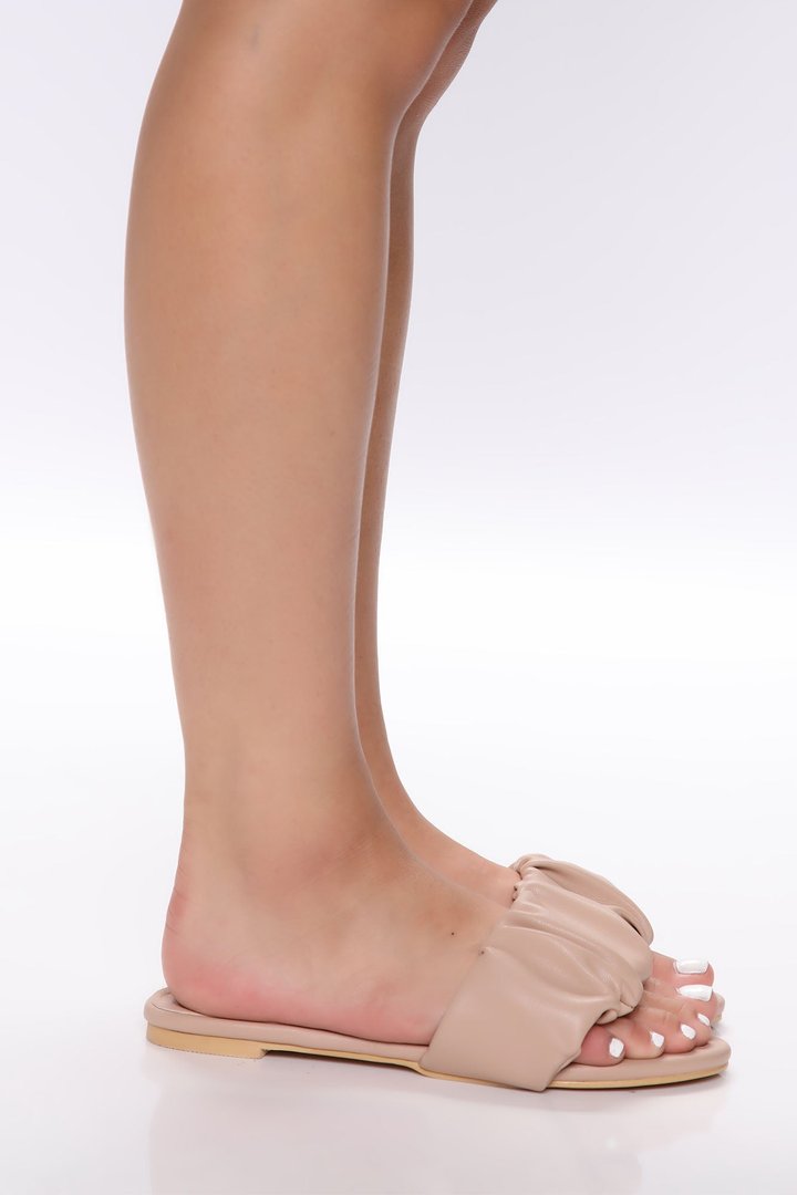 Just Wait Ruffle Sliders - Nude
