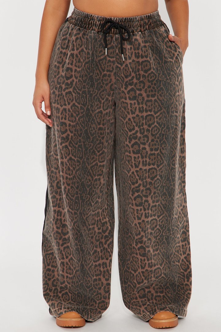 Have My Word Leopard Twill Wide Leg Pant - Dark/Combo