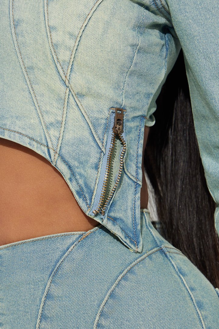 She's A Stunner Denim Jacket - Vintage Wash