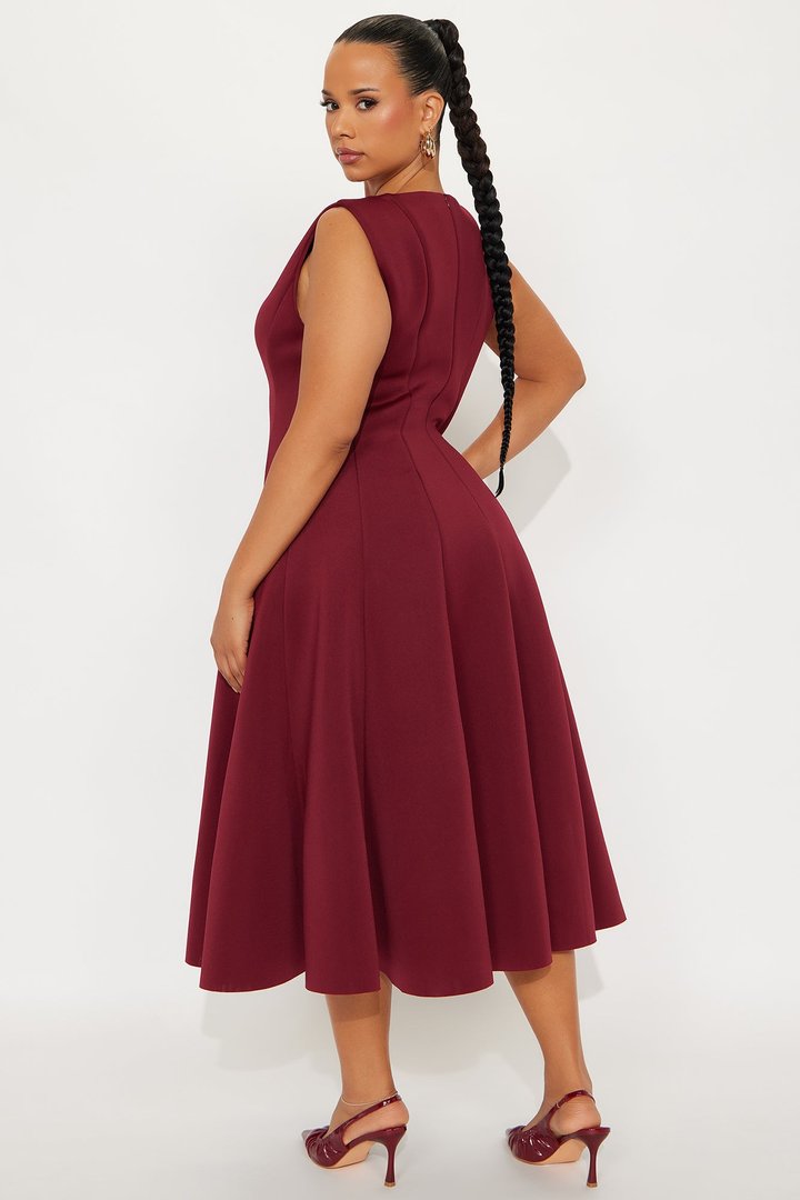 Sweet Sunday Pleated Midi Dress - Wine