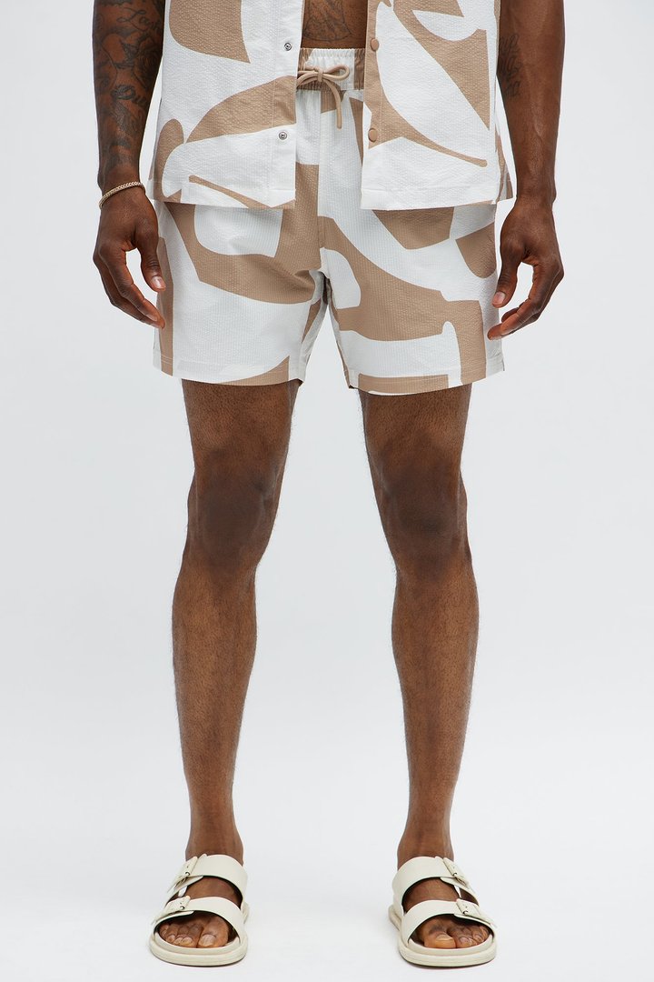 Seersucker Abstract Geo Printed Swim Trunk 6″ - Tan/Multi