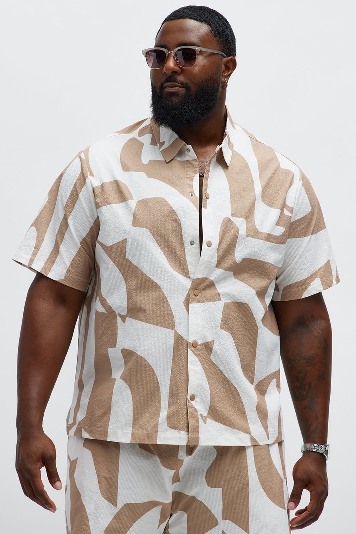 Seersucker Abstract Geo Printed Closed Collar Shirt - Tan/Multi