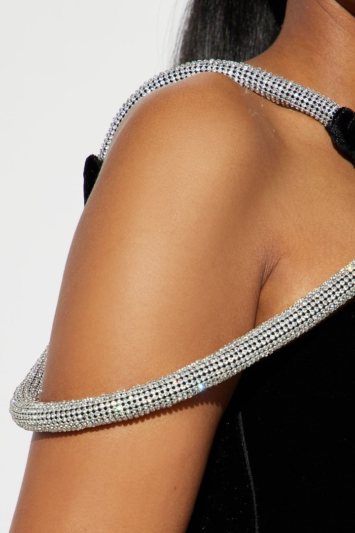 Jewel Velvet Gown - Black