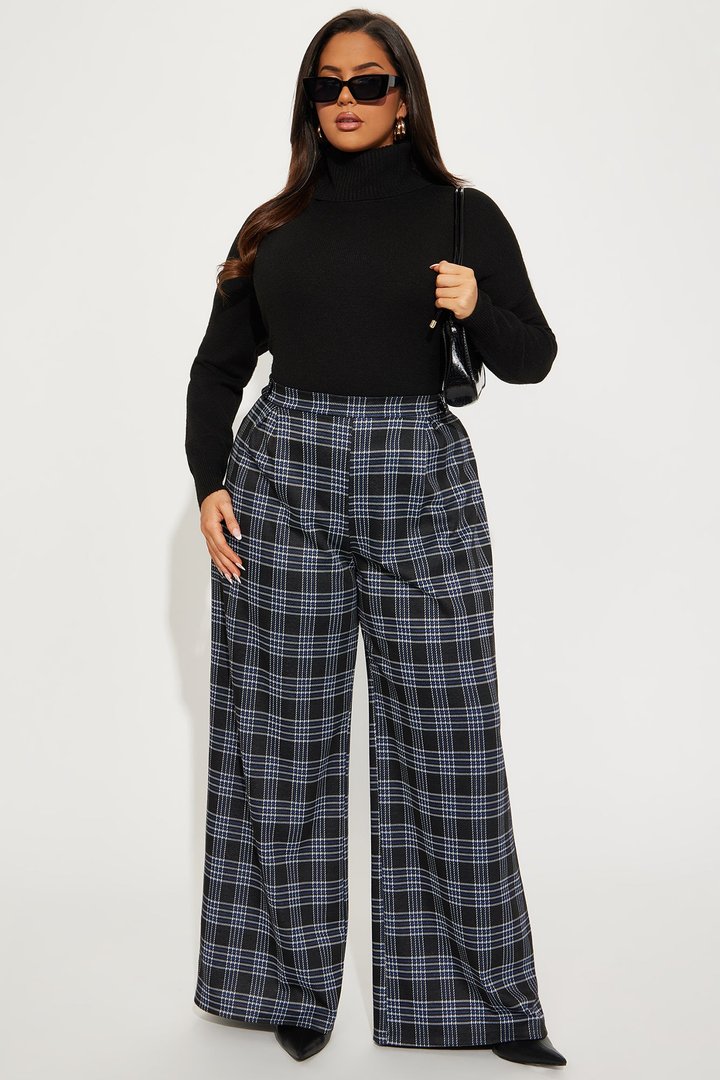 Snow Day Turtleneck Sweater - Black