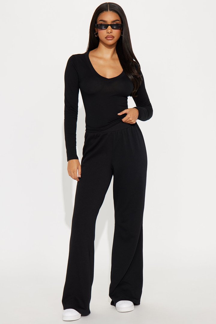 Jasmine V Neck Everyday Long Sleeve Top - Black