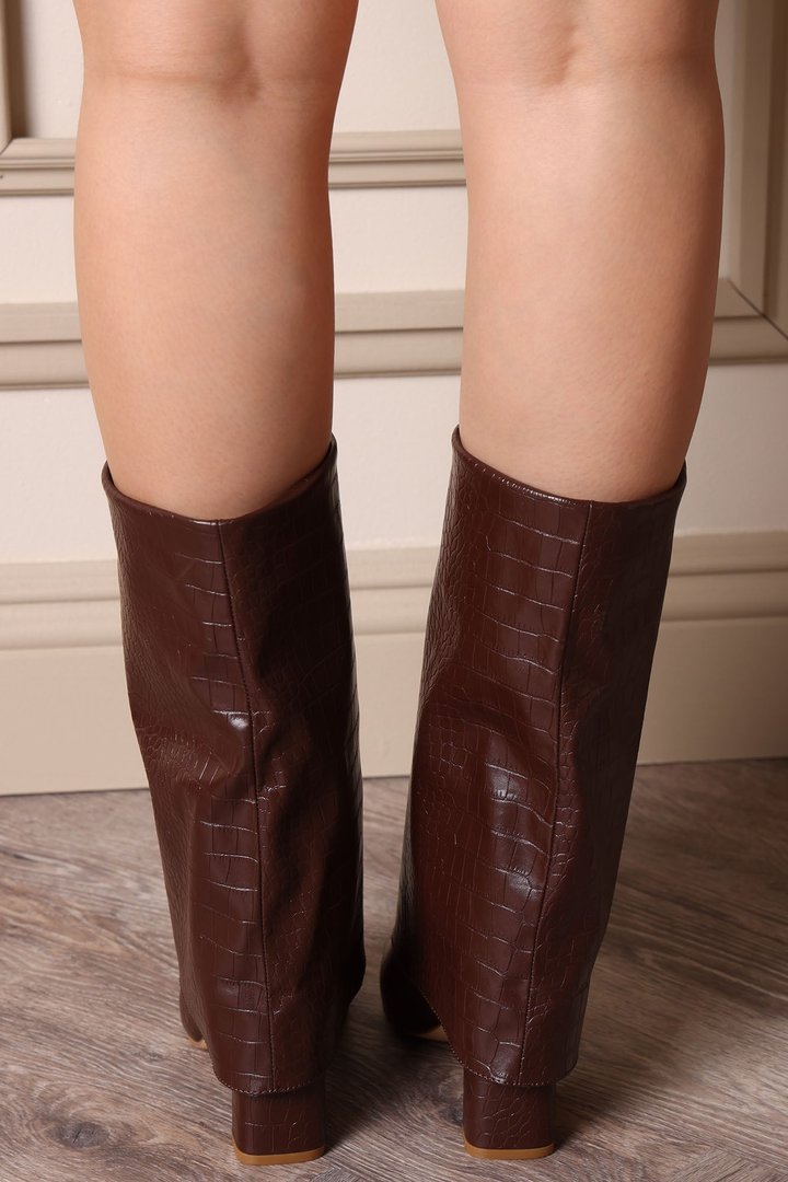 In A Heartbeat Knee High Boots - Chocolate