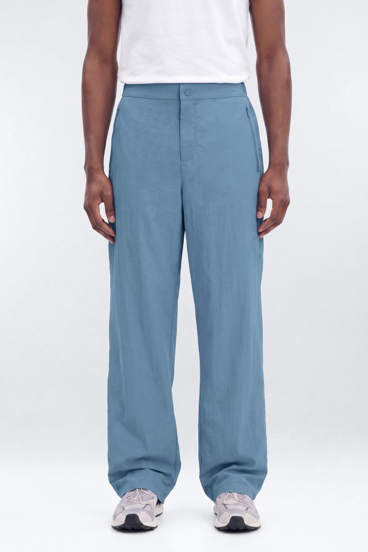 CoreNylon 32″ Front Snap Active Pants - Soft Indigo