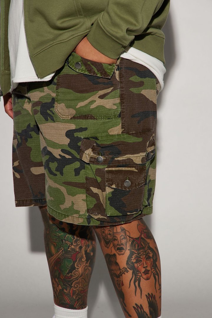Games Calling Cargo Shorts - Camouflage