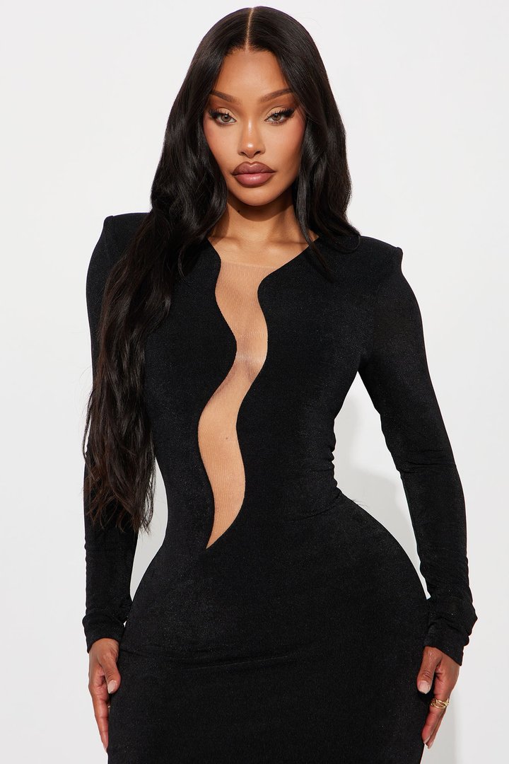 Eyes On Slinky Maxi Dress - Black