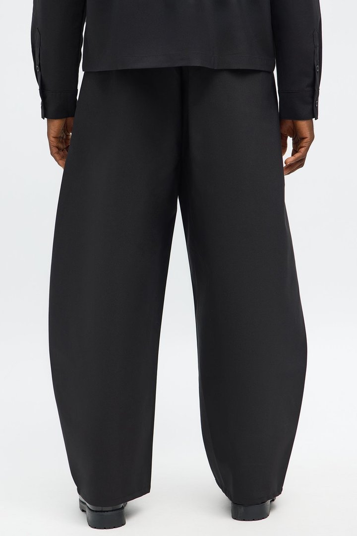Barrel Bold Flow Trousers - Black