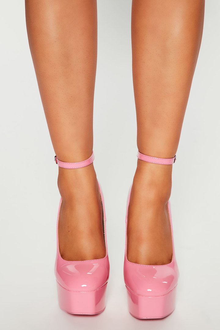 Standing Tall Platform Pumps - Pink