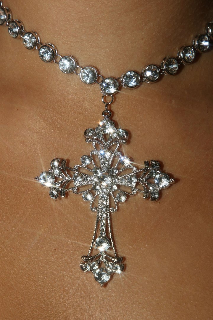Crossed My Path Necklace - Silver