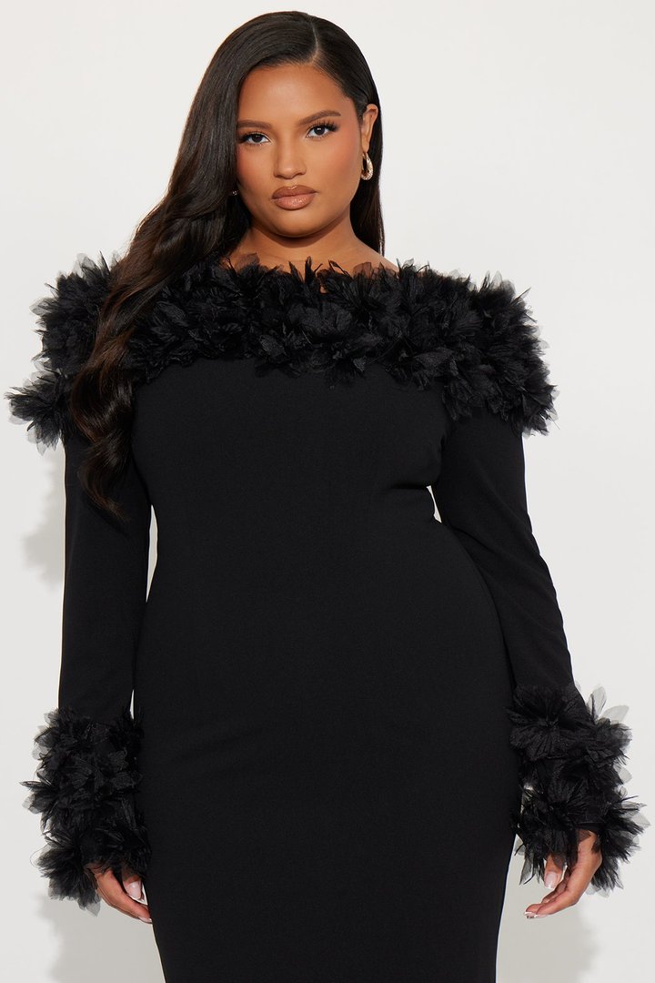 Last Chance Long Sleeve Gown - Black
