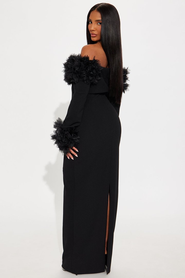 Last Chance Long Sleeve Gown - Black